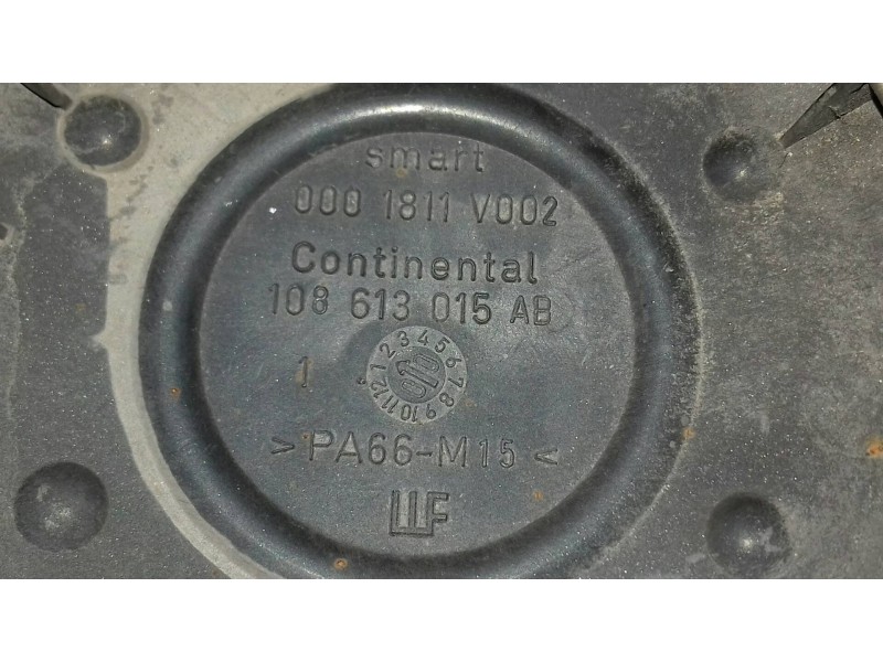 Recambio de tapacubos para smart coupe smart scape referencia OEM IAM 108613015AB 0001811V002 2 TAPAS