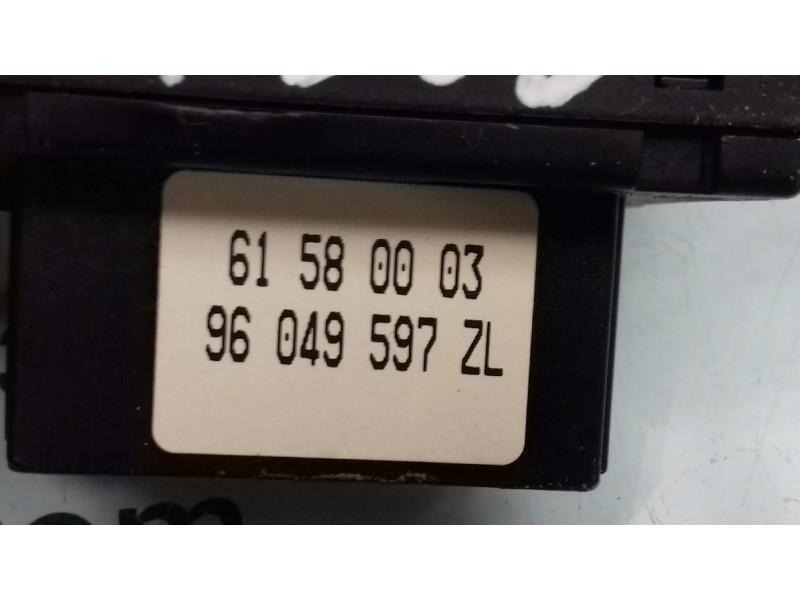 Recambio de mando limpia para peugeot 106 (s2) max referencia OEM IAM 96049597ZL 61580003 NEIMAN