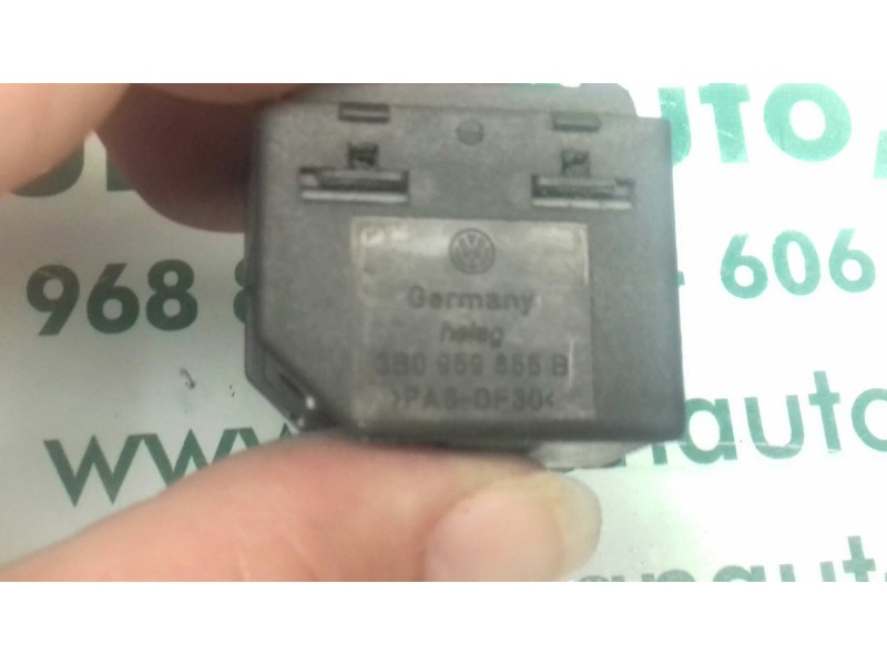 Recambio de mando elevalunas trasero derecho para volkswagen passat berlina (3b2) v6 highline syncro / 4motion referencia OEM IA