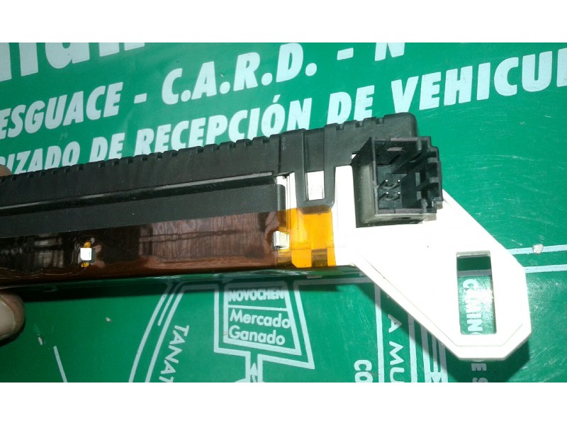 Recambio de pantalla multifuncion para citroen c4 berlina lx referencia OEM IAM 9662225980  