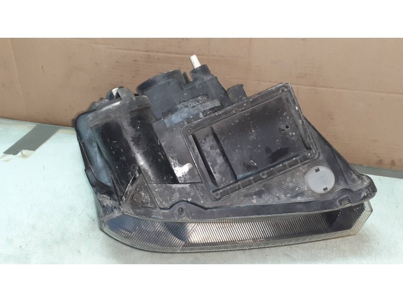 Recambio de faro izquierdo para opel meriva cosmo referencia OEM IAM 93321052  89308550