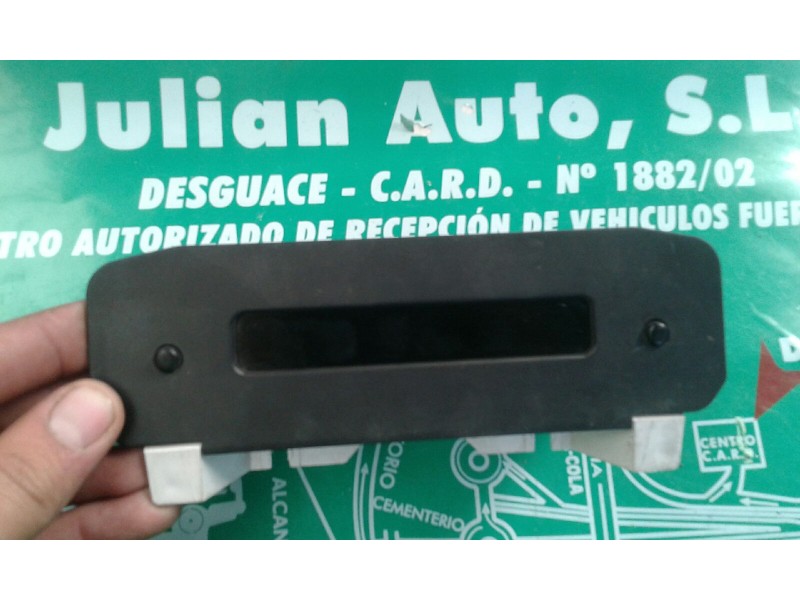 Recambio de pantalla multifuncion para peugeot 206 berlina x-line referencia OEM IAM 9647409777 NS1578478-9 21669457-4