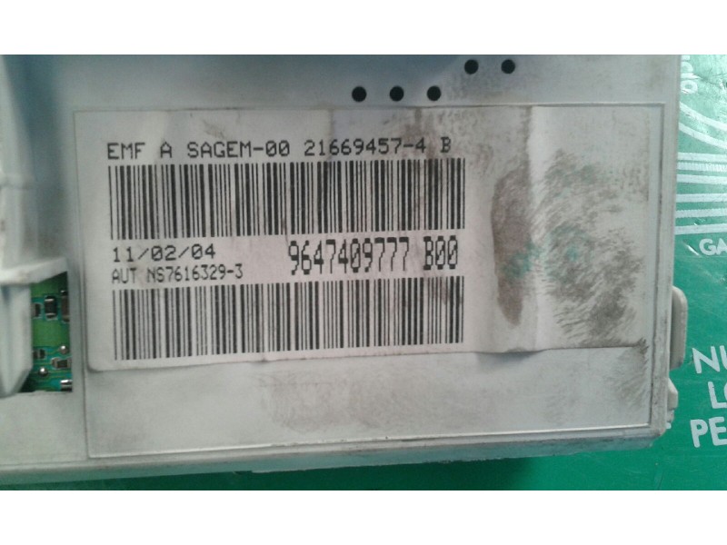 Recambio de pantalla multifuncion para peugeot 206 berlina look referencia OEM IAM 9647409777 NS7616329-3 21669457-4