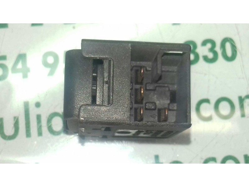 Recambio de mando elevalunas delantero derecho para skoda octavia berlina (1u2) classic referencia OEM IAM 3B0959855  