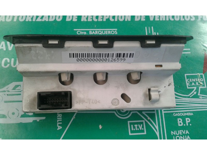 Recambio de pantalla multifuncion para peugeot 206 berlina look referencia OEM IAM 9647409777 NS7616329-3 21669457-4