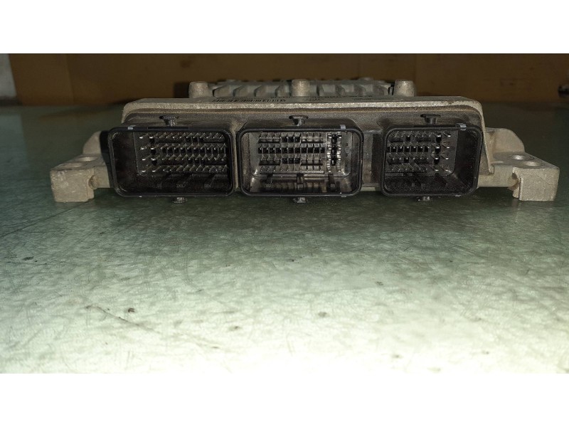 Recambio de centralita motor uce para ford fiesta (cb1) ambiente referencia OEM IAM 8V2112A650EC S118770001 FOMOCO