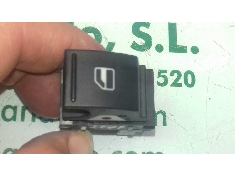 Recambio de mando elevalunas delantero derecho para volkswagen polo (6r1) advance referencia OEM IAM 7L6959855B  