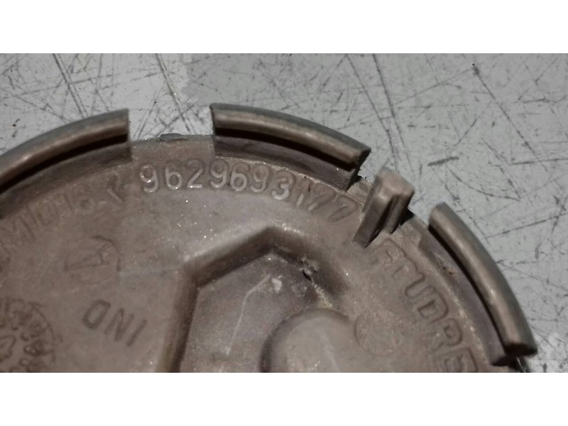 Recambio de tapacubos para peugeot 206 berlina xs referencia OEM IAM 9629693177  3 TAPACUBOS