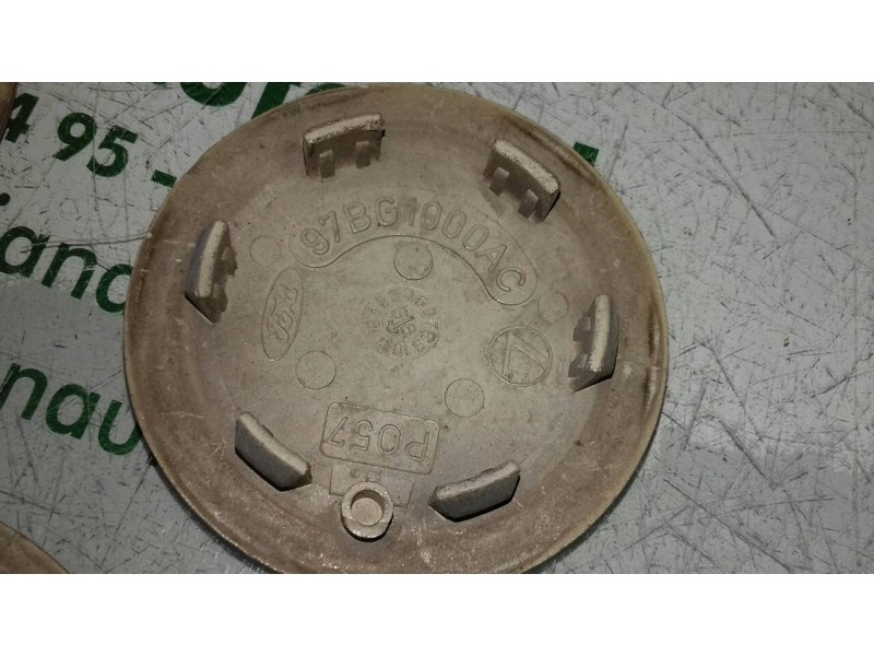 Recambio de tapacubos para ford fiesta berlina (dx) ghia referencia OEM IAM 97BG1000AC  3 TAPACUBOS