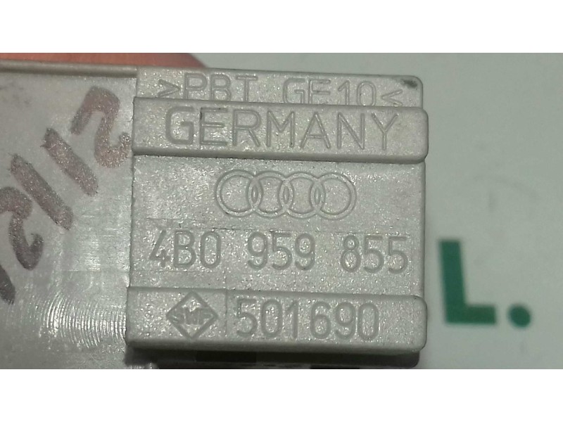 Recambio de mando elevalunas trasero derecho para audi a6 berlina (4b2) 2.5 tdi referencia OEM IAM 4B0959855  