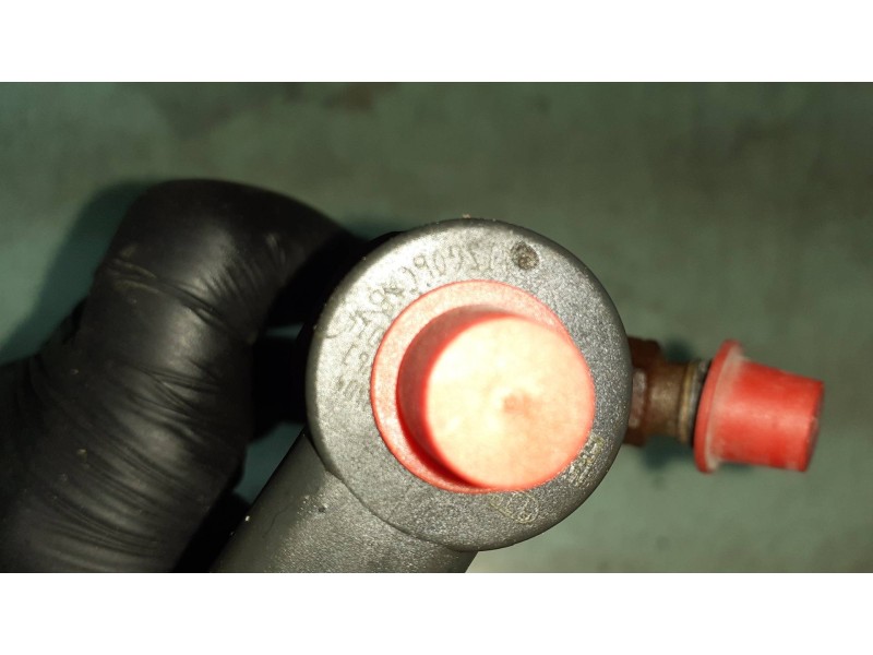 Recambio de inyector para opel agila cosmo referencia OEM IAM 0445110083 AISG06CA8 3104476339016