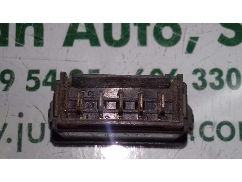 Recambio de mando elevalunas delantero izquierdo para seat ibiza disco referencia OEM IAM 23221  