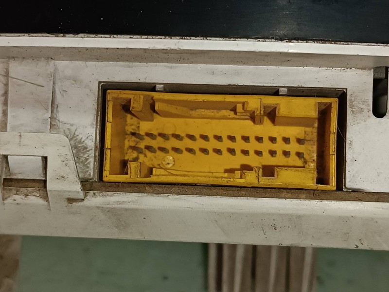 Recambio de cuadro instrumentos para fiat bravo (182) 1.9 diesel referencia OEM IAM 46754645  