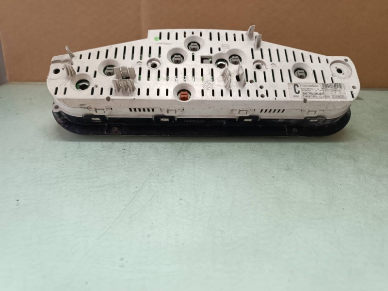 Recambio de cuadro instrumentos para fiat bravo (182) 1.9 diesel referencia OEM IAM 46754645  