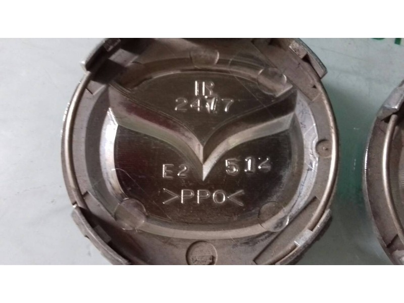 Recambio de tapacubos para mazda 3 berlina (bk) 1.6 vvt active referencia OEM IAM E2512  4 TAPAS