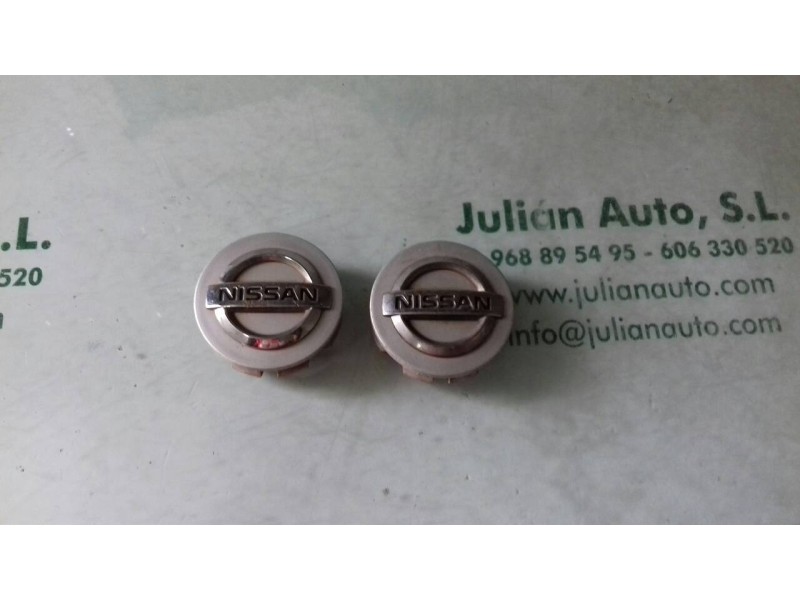 Recambio de tapacubos para nissan primera berlina (p12) visia referencia OEM IAM 40342AV610  2 TAPAS