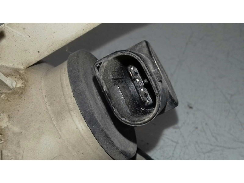 Recambio de piloto delantero derecho para bmw serie 3 berlina (e46) 320d referencia OEM IAM 1315106141 03113280002 6902766