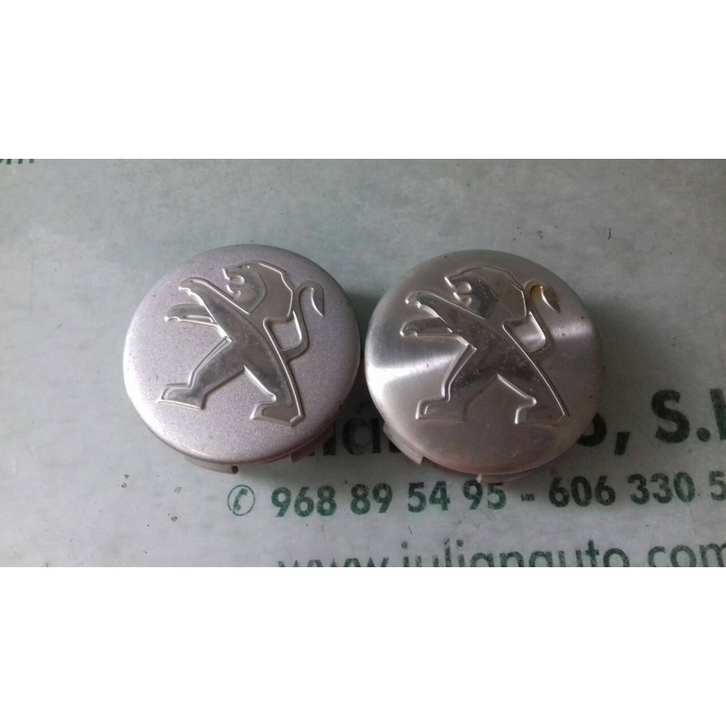 Recambio de tapacubos para peugeot 208 allure referencia OEM IAM 967255877 9807999277 2 UNIDAD