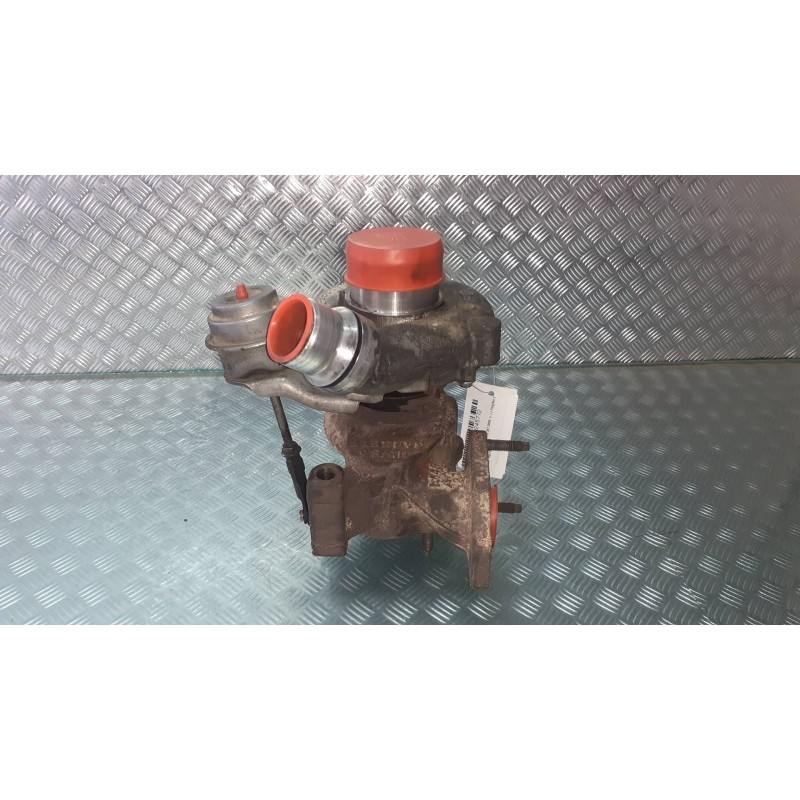 Recambio de turbocompresor para opel vivaro furgón/combi (07.2006 =>) furgón 2.9t l1h1 referencia OEM IAM 697628 7827852 GARRETT