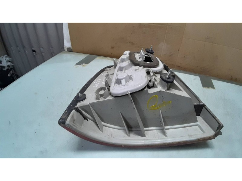 Recambio de piloto trasero derecho para opel astra g berlina comfort referencia OEM IAM 29058010  62225