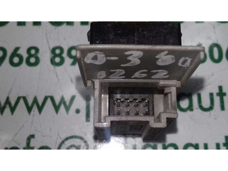 Recambio de mando elevalunas trasero derecho para audi a3 (8l) 1.6 ambiente referencia OEM IAM 4B0959855  