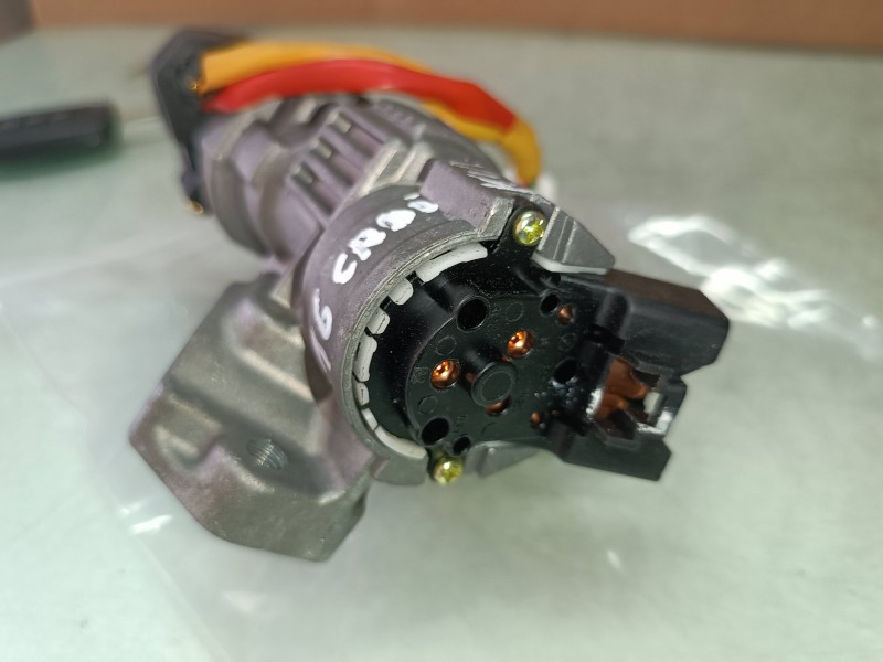 Recambio de conmutador de arranque para kia cee´d drive referencia OEM IAM ZDC2  