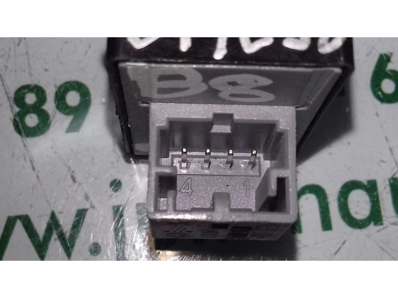 Recambio de mando elevalunas trasero derecho para audi a4 ber. (b8) básico referencia OEM IAM 8K0959855A  