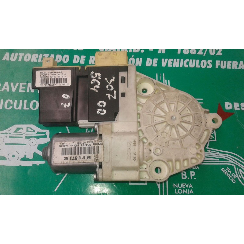 Recambio de motor elevalunas delantero derecho para peugeot 307 berlina (s2) xsi referencia OEM IAM 965496100 9681587180 