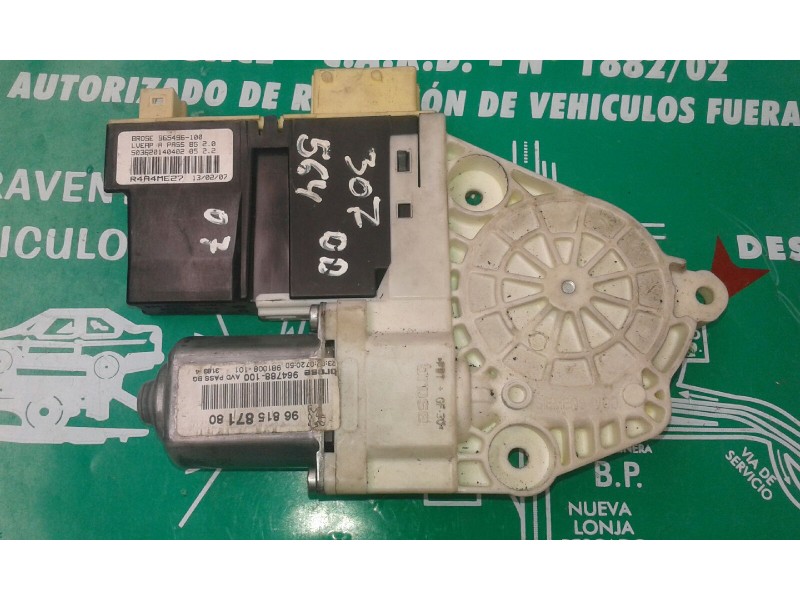 Recambio de motor elevalunas delantero derecho para peugeot 307 berlina (s2) xsi referencia OEM IAM 965496100 9681587180 