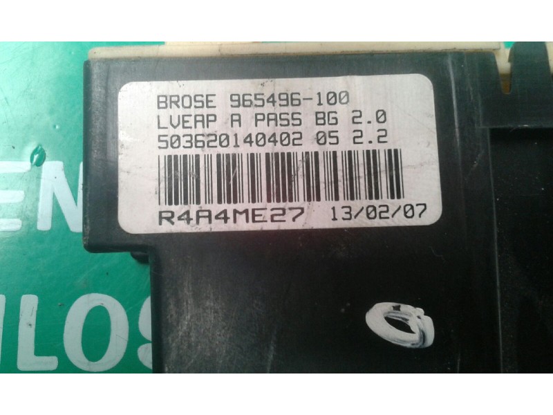 Recambio de motor elevalunas delantero derecho para peugeot 307 berlina (s2) xsi referencia OEM IAM 965496100 9681587180 