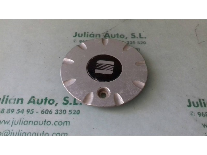 Recambio de tapacubos para seat cordoba berlina (6k2) signo referencia OEM IAM 6K0601149C  1 UNIDAD