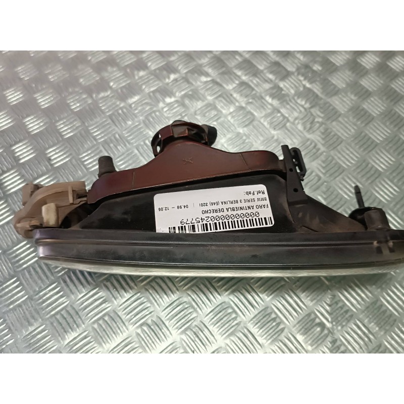 Recambio de faro antiniebla derecho para bmw serie 3 berlina (e46) 320i referencia OEM IAM 147272RE  