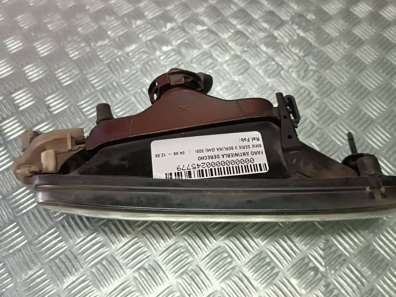Recambio de faro antiniebla derecho para bmw serie 3 berlina (e46) 320i referencia OEM IAM 147272RE  