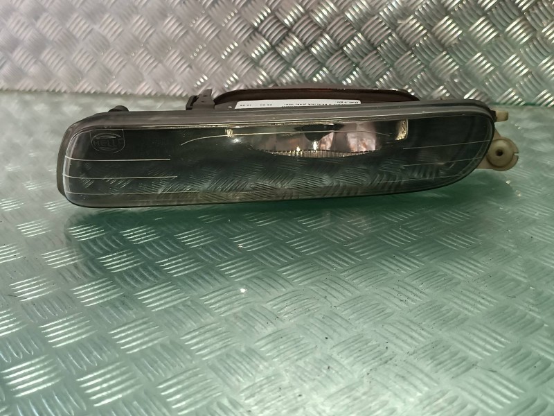 Recambio de faro antiniebla izquierdo para bmw serie 3 berlina (e46) 320i referencia OEM IAM 147271LI  
