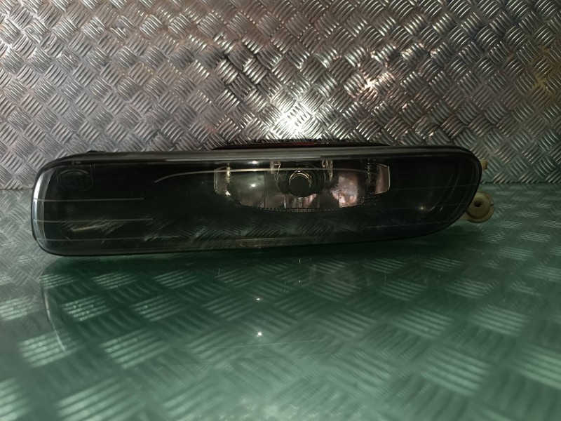 Recambio de faro antiniebla izquierdo para bmw serie 3 berlina (e46) 320i referencia OEM IAM 147271LI  