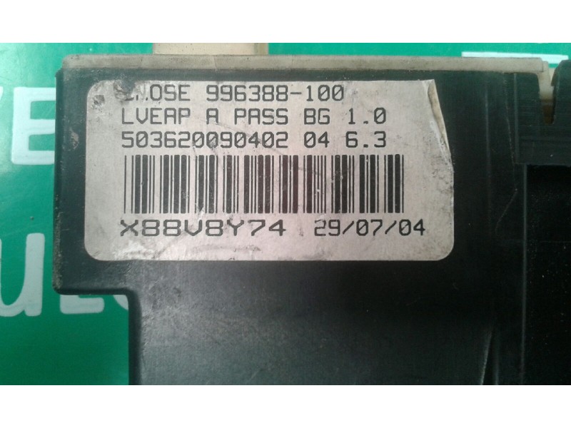 Recambio de motor elevalunas delantero derecho para citroen c4 berlina exclusive referencia OEM IAM 996388100 997831100 