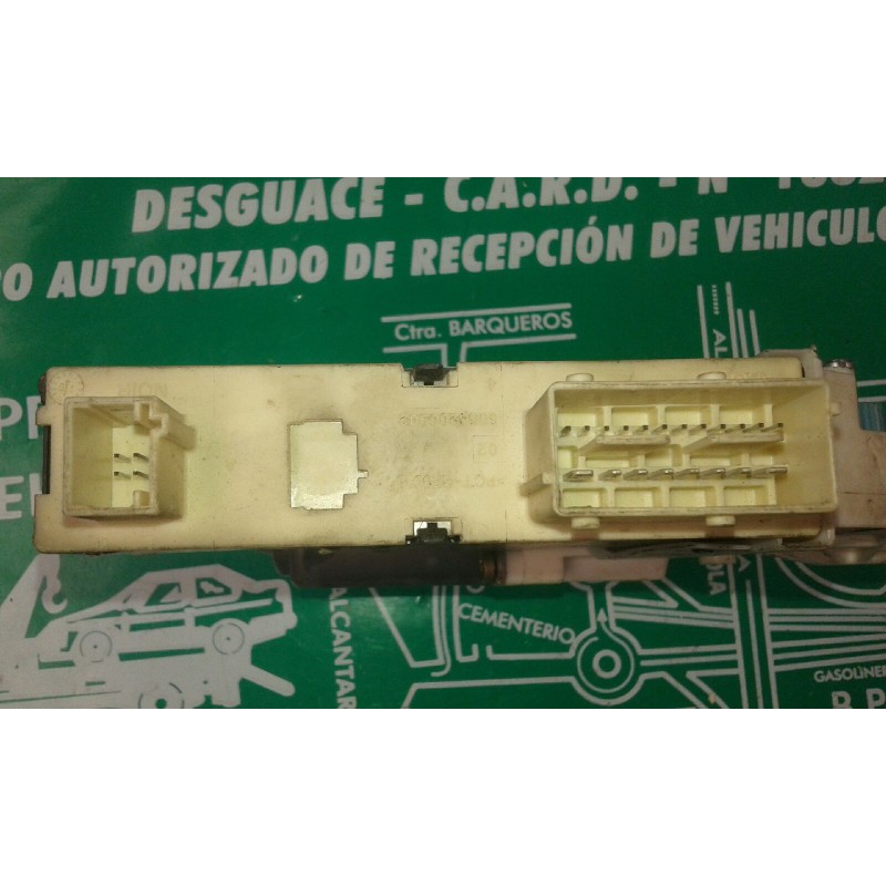 Recambio de motor elevalunas delantero derecho para citroen c4 berlina exclusive referencia OEM IAM 996388100 997831100 