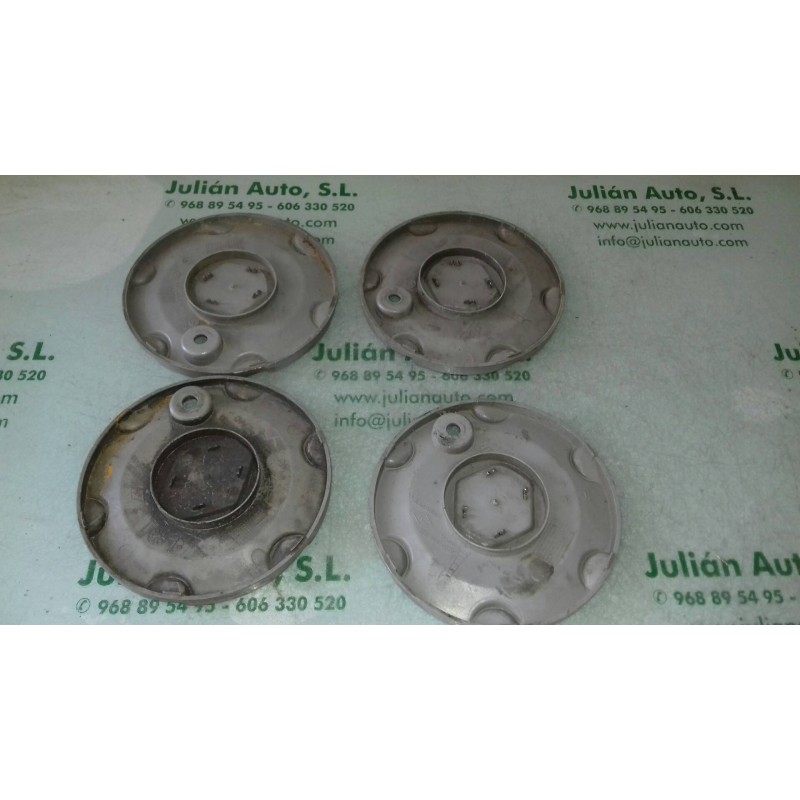 Recambio de tapacubos para renault megane ii familiar authentique confort referencia OEM IAM 8200134772 9371011 4 UNIDADES