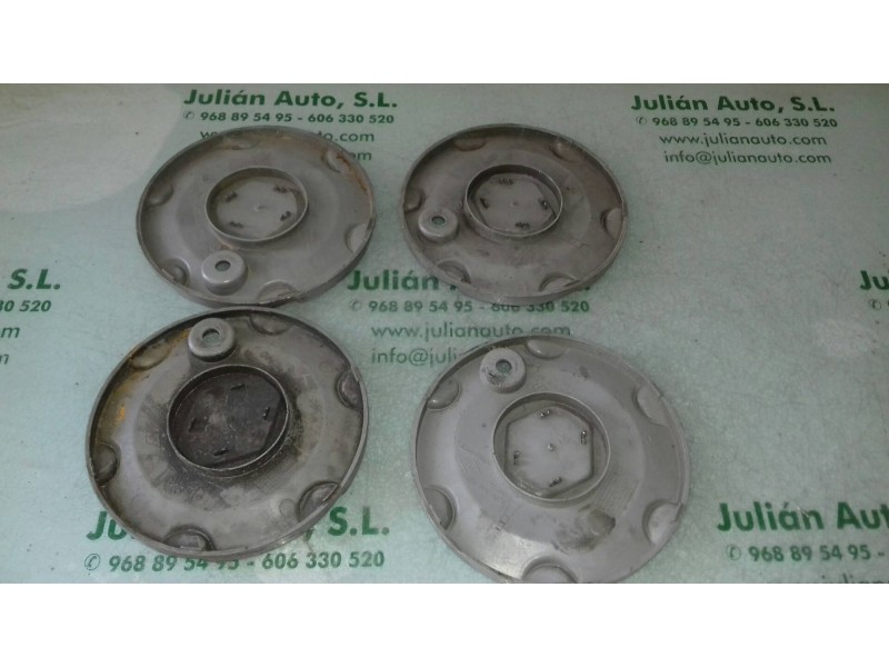 Recambio de tapacubos para renault megane ii familiar authentique confort referencia OEM IAM 8200134772 9371011 4 UNIDADES