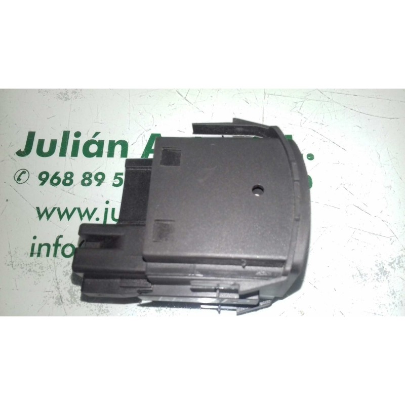 Recambio de interruptor para renault laguna iii 2.0 d referencia OEM IAM 8200095495B 88020010457 REGULADOR LUZ