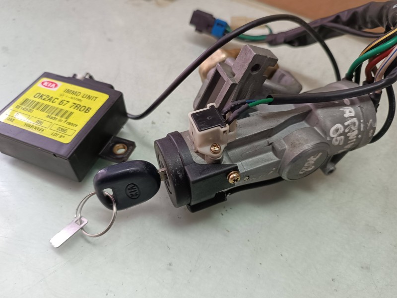 Recambio de conmutador de arranque para kia carnival td ls referencia OEM IAM 47361A 0K2AC677R0B 