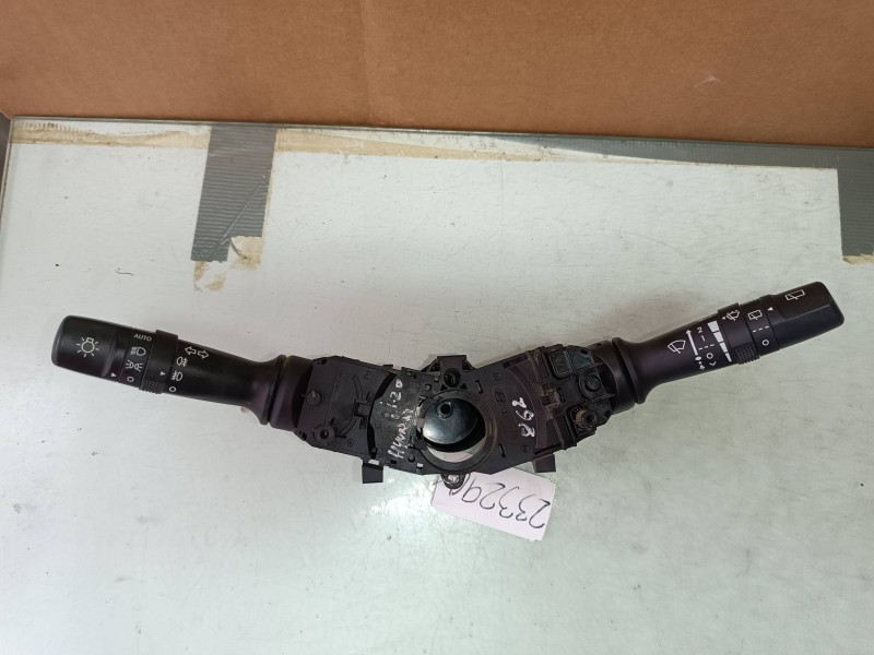 Recambio de mando luces para hyundai i20 basis referencia OEM IAM 202008910  