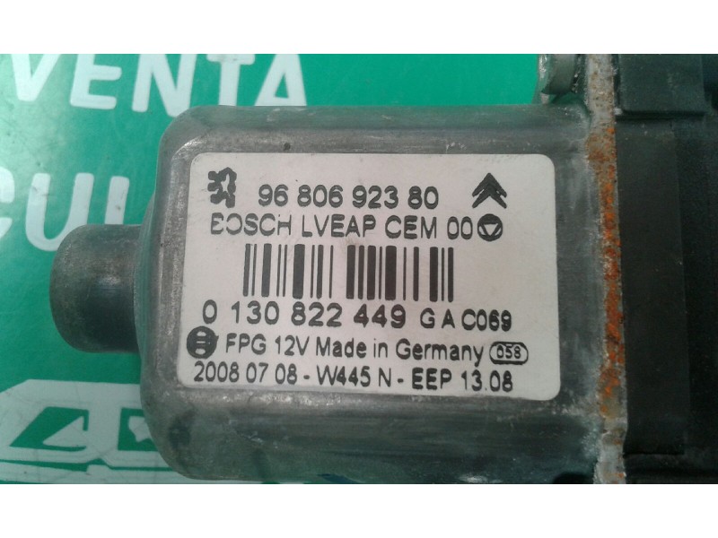 Recambio de motor elevalunas trasero izquierdo para peugeot 308 sw confort referencia OEM IAM 0130822449 9680692380 BOSCH