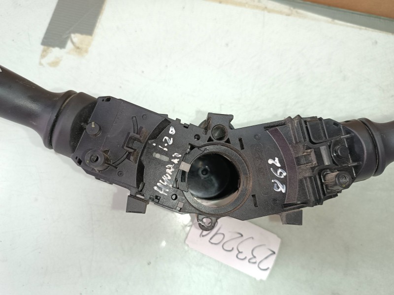 Recambio de mando luces para hyundai i20 basis referencia OEM IAM 202008910  