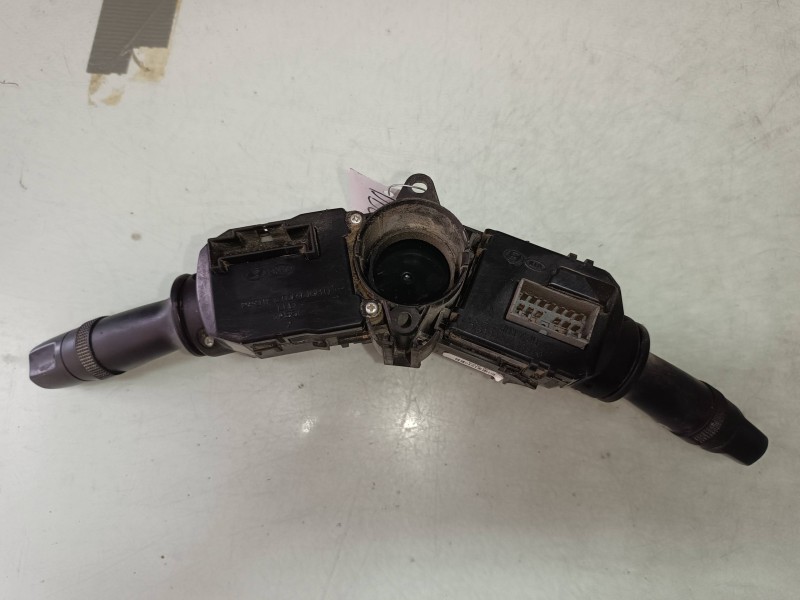 Recambio de mando luces para hyundai i20 basis referencia OEM IAM 202008910  