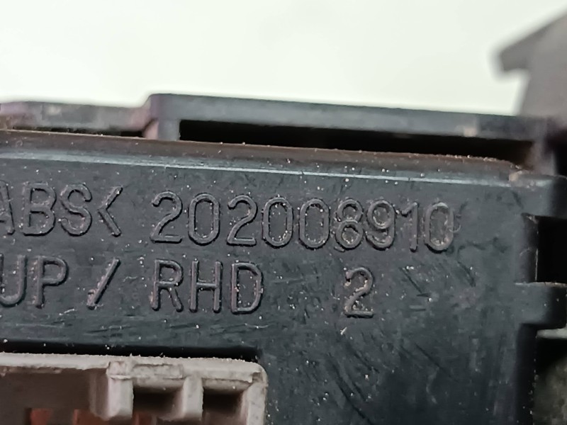 Recambio de mando luces para hyundai i20 basis referencia OEM IAM 202008910  