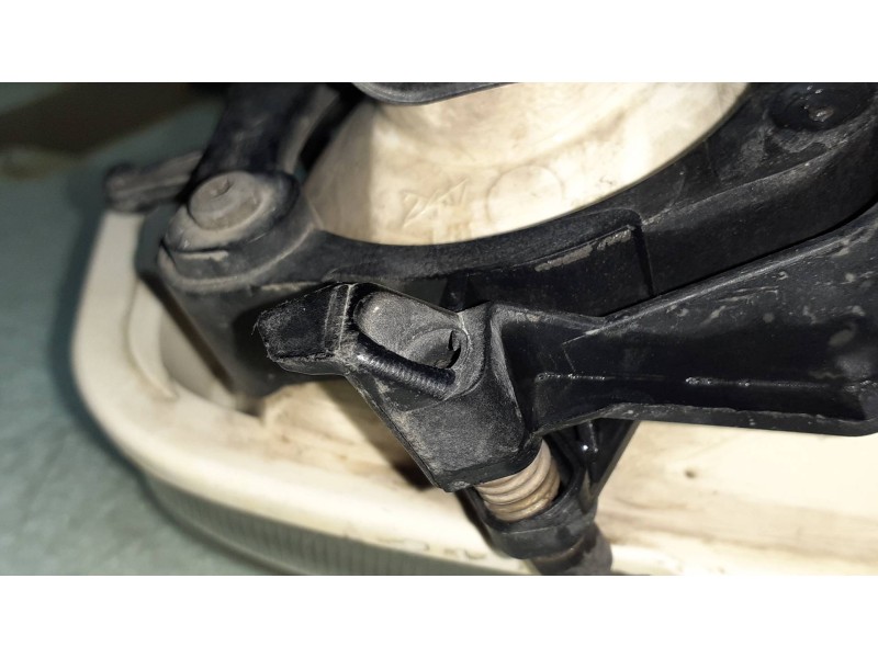 Recambio de faro antiniebla izquierdo para ford focus berlina (cak) ambiente referencia OEM IAM 2M5115201AG  