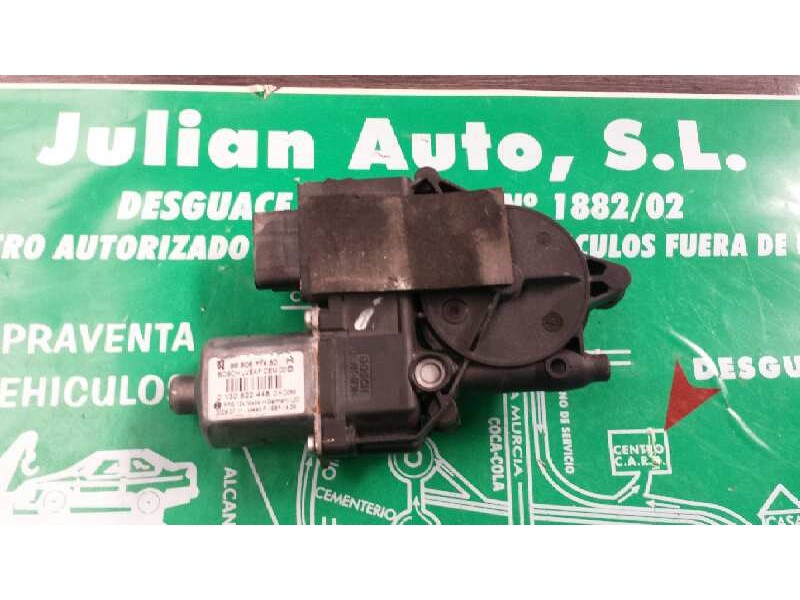 Recambio de motor elevalunas trasero derecho para peugeot 308 sw confort referencia OEM IAM 9680617480 0130822448 BOSCH
