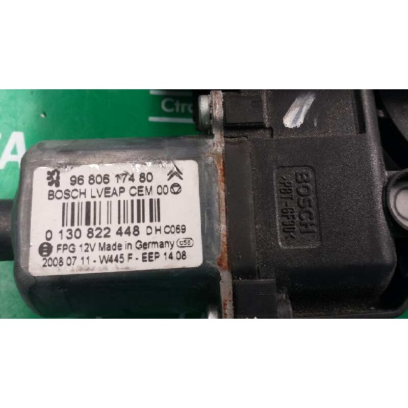 Recambio de motor elevalunas trasero derecho para peugeot 308 sw confort referencia OEM IAM 9680617480 0130822448 BOSCH