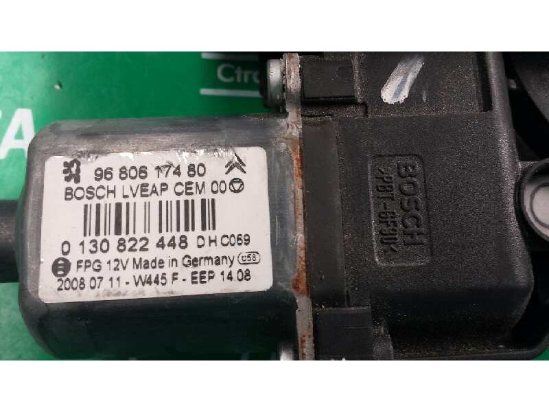 Recambio de motor elevalunas trasero derecho para peugeot 308 sw confort referencia OEM IAM 9680617480 0130822448 BOSCH